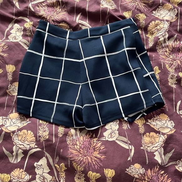 Abercrombie skort - Picture 2 of 3